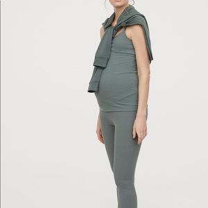 H&M nursing and maternity leggings and tank set